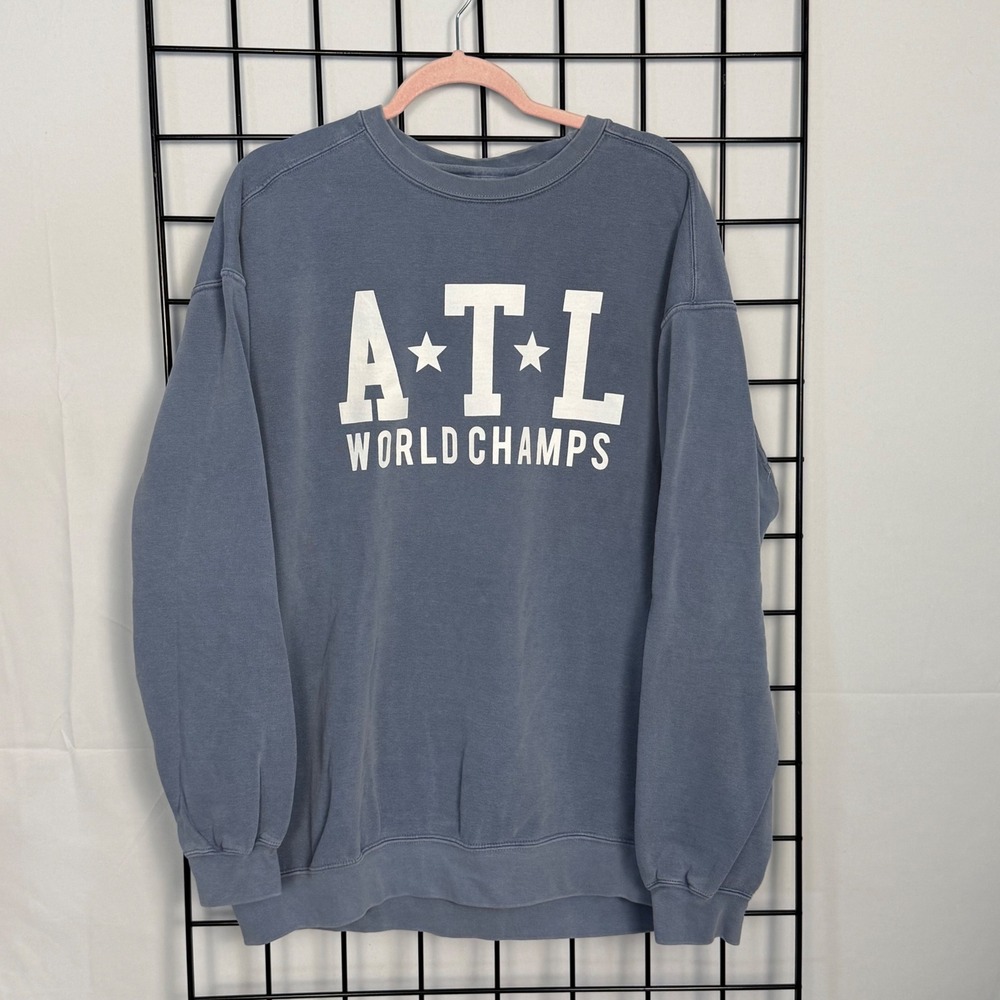 ATL World Champs Comfort Colors Sweatshirt Womens 2XL‎ Blue Braves Pullover